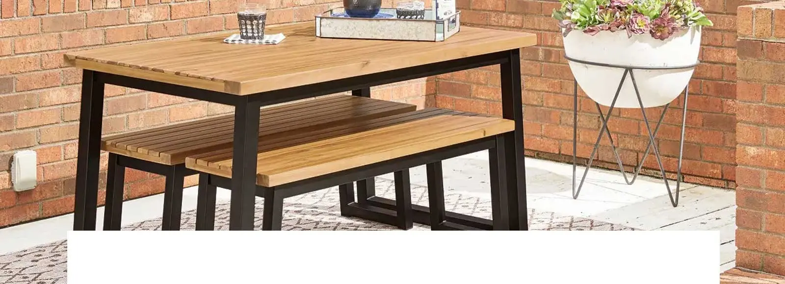 Outdoor Dining Tables